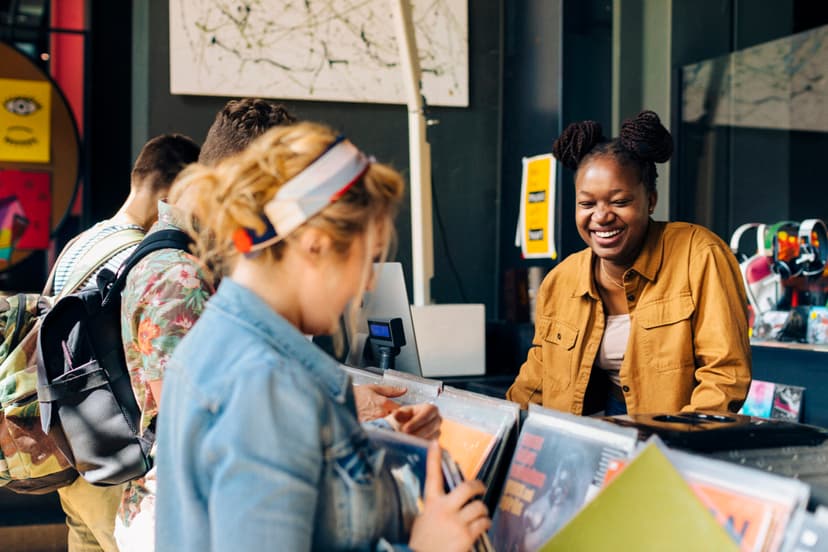 Qu’est-ce que le merchandising ? Définition, types et enjeux pour votre entreprise